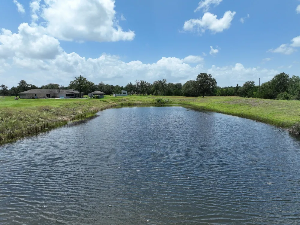 3230 S Fm 1291 Fayetteville, TX 78940
