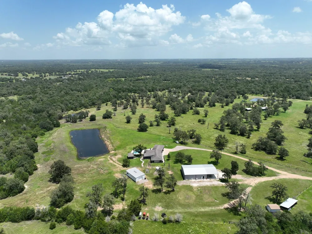 3230 S Fm 1291 Fayetteville, TX 78940