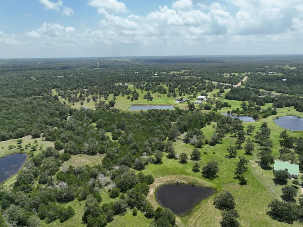 3230 S Fm 1291 Fayetteville, TX 78940