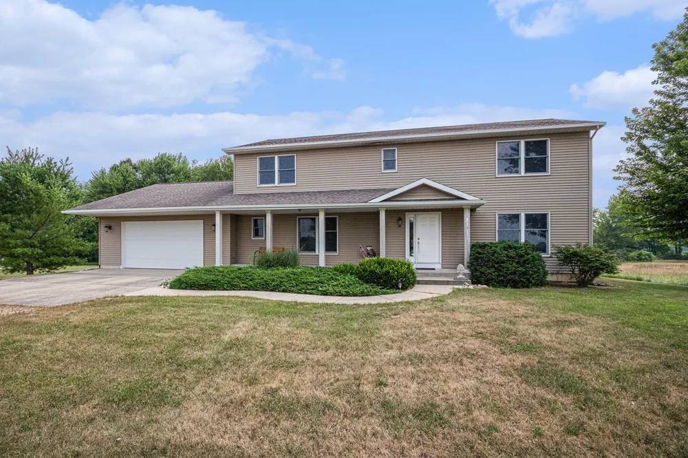 67025 46th Avenue Hartford, MI 49057