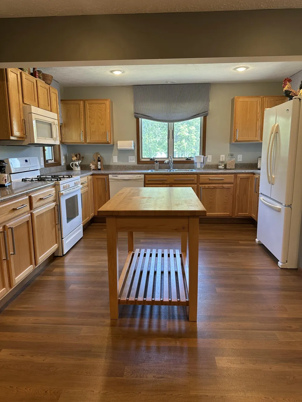 67025 46th Avenue Hartford, MI 49057