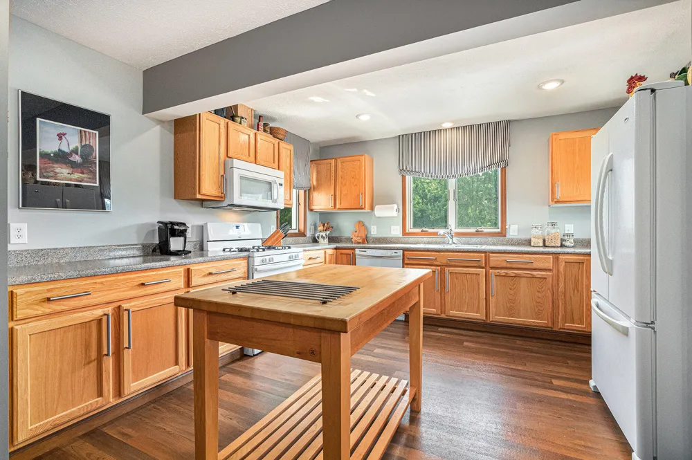 67025 46th Avenue Hartford, MI 49057
