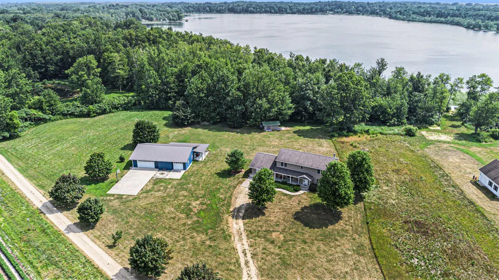 67025 46th Avenue Hartford, MI 49057