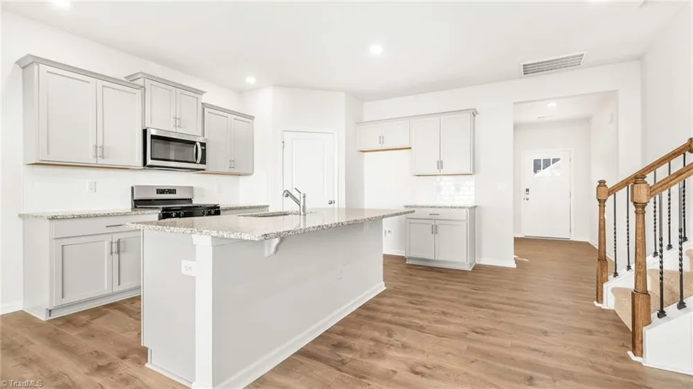 204 Hungerford Boulevard Jamestown, NC 27282