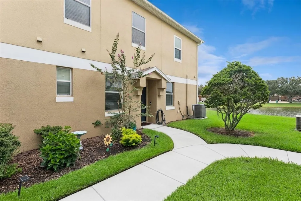 1668 SCARLET OAK LOOP #C Winter Garden, FL 34787