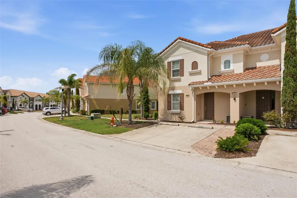4702 TERRASONESTA DRIVE Davenport, FL 33837