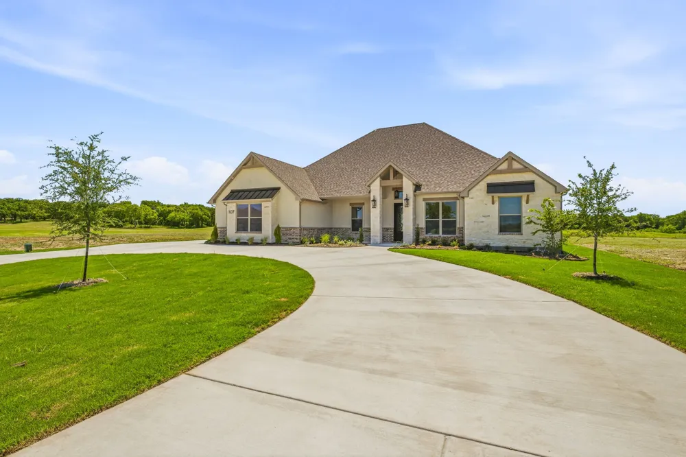 107 Eagle Court Glen Rose, TX 76077