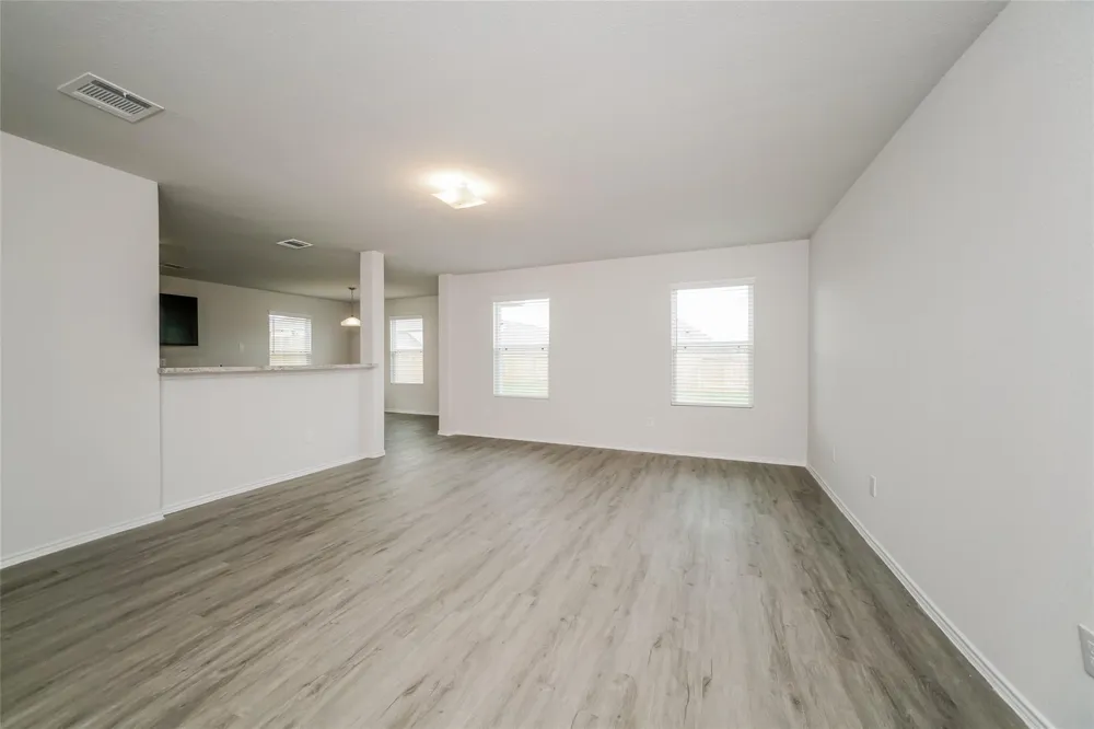 220 Blue Crane Street Huntsville, TX 77320