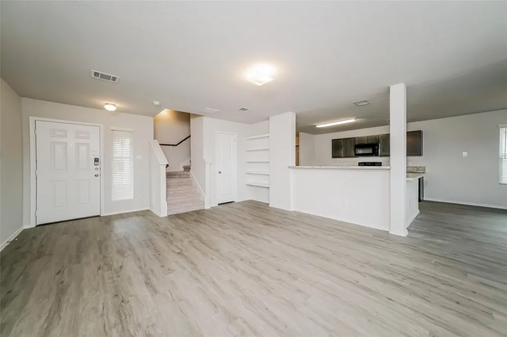 220 Blue Crane Street Huntsville, TX 77320