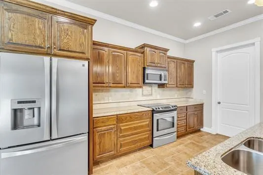 112 Winding Brook Drive Lumberton, TX 77657