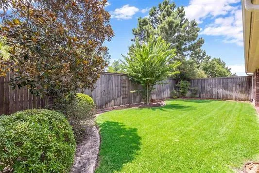 112 Winding Brook Drive Lumberton, TX 77657