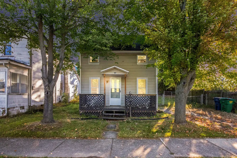 108 Disbrow Street Cassopolis, MI 49031