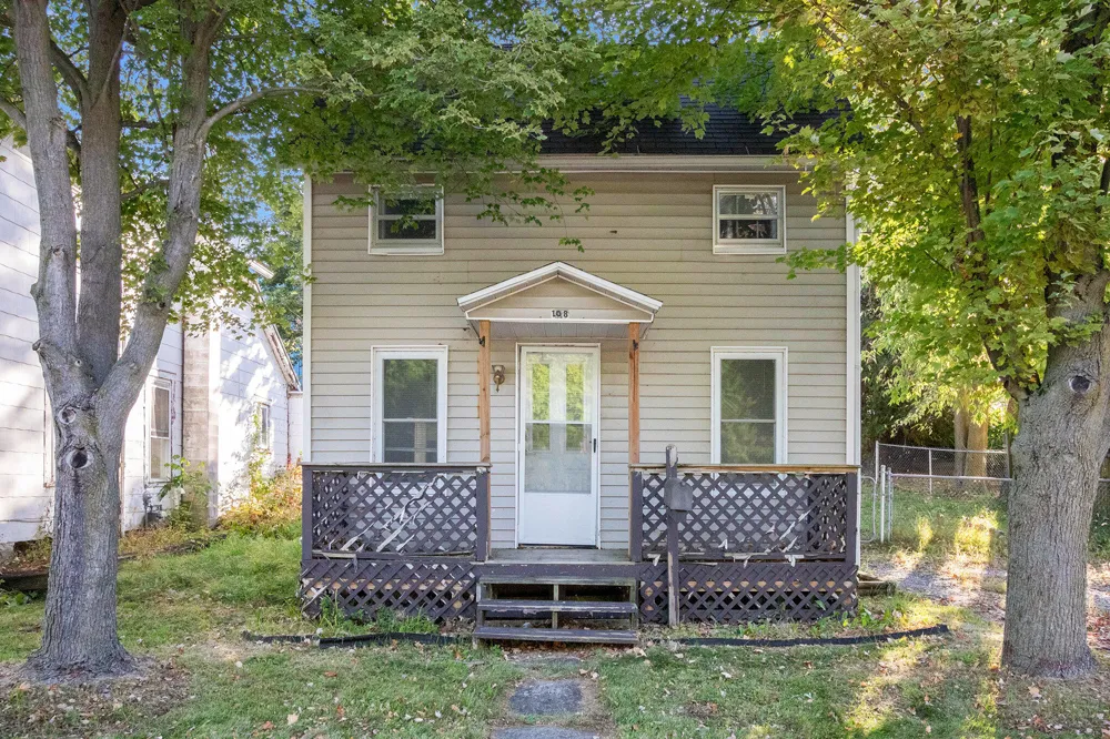 108 Disbrow Street Cassopolis, MI 49031