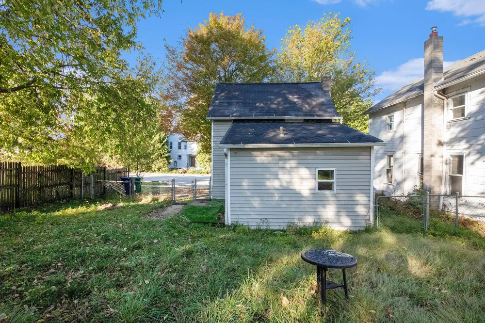 108 Disbrow Street Cassopolis, MI 49031
