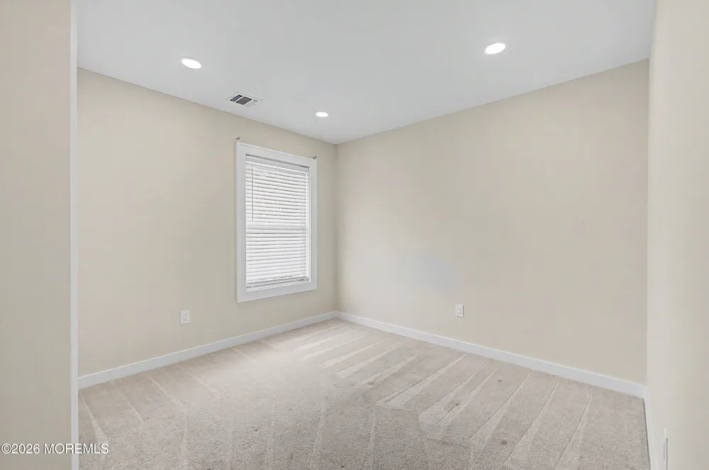 152 Center Avenue Keansburg, NJ 07734
