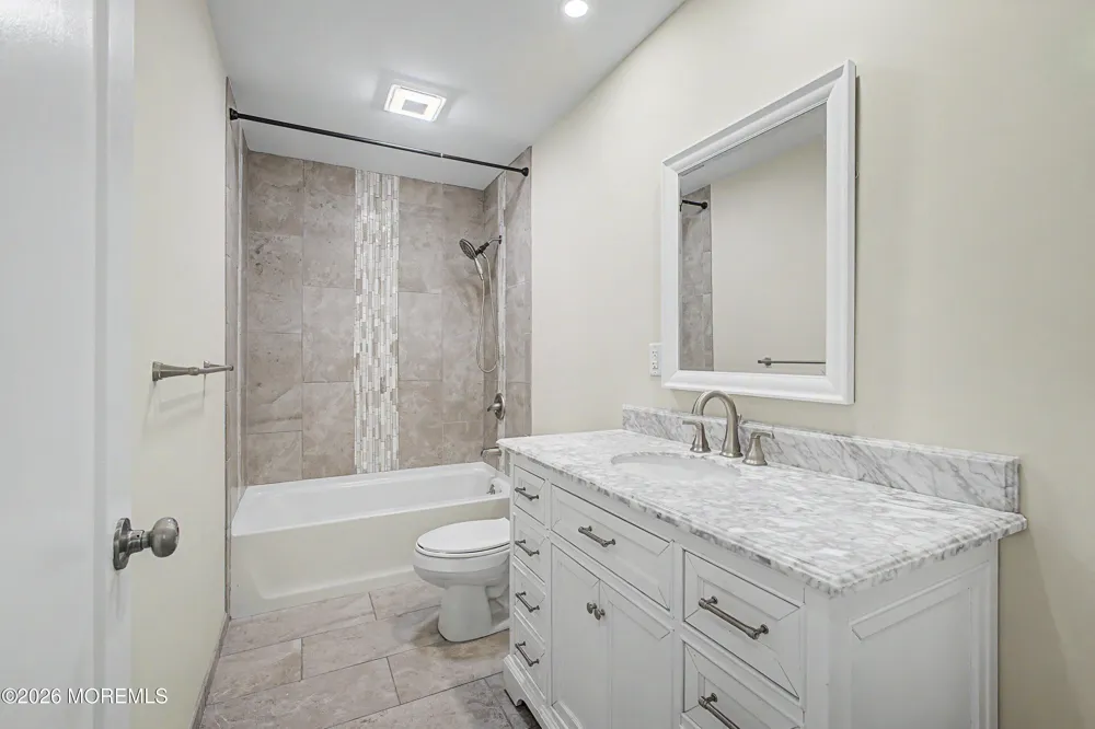 152 Center Avenue Keansburg, NJ 07734