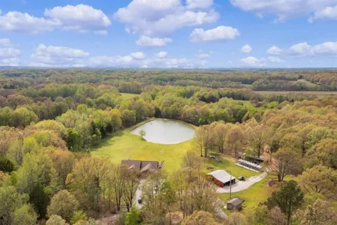 138 Herbert Neal RD