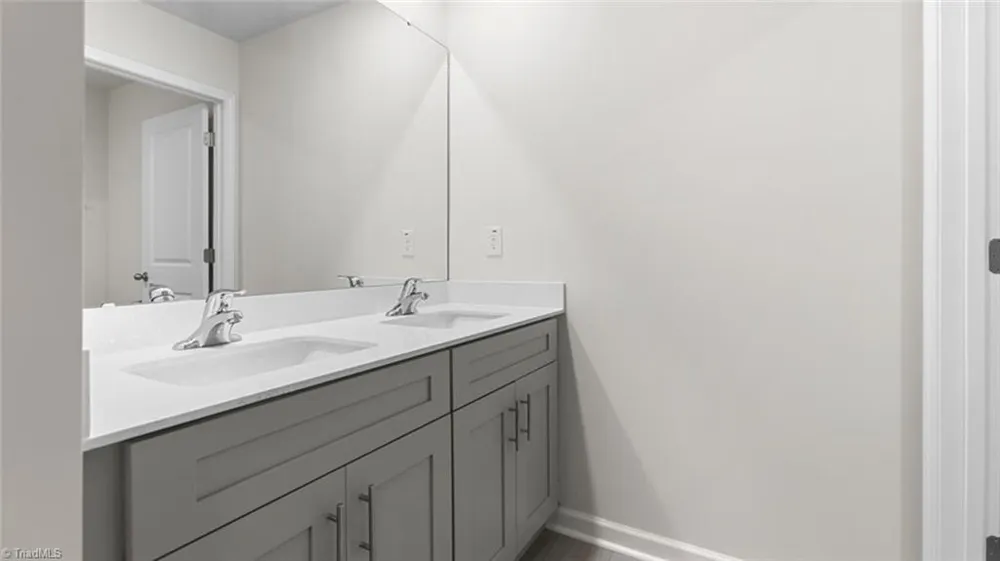 207 Hungerford Boulevard Jamestown, NC 27282