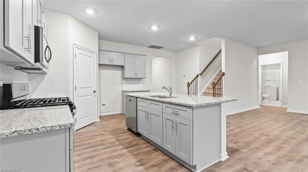 207 Hungerford Boulevard Jamestown, NC 27282