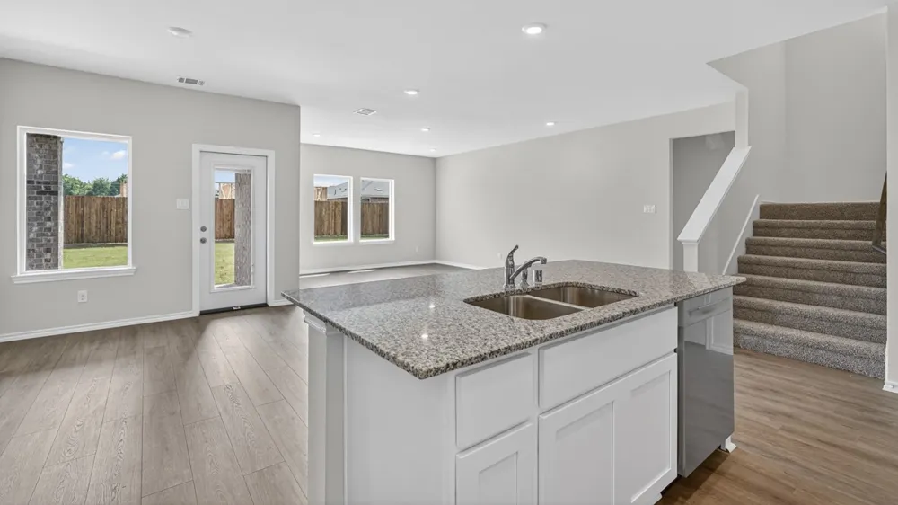 6053 Freedom Drive Lindale, TX 75771