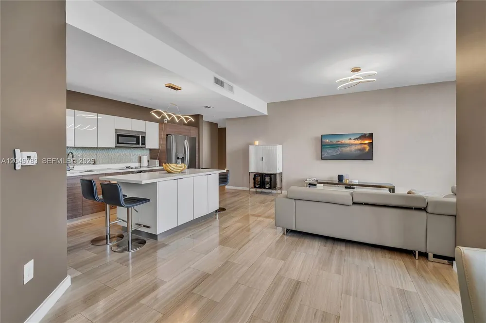1010 SW 2nd Ave #2201 Miami, FL 33130