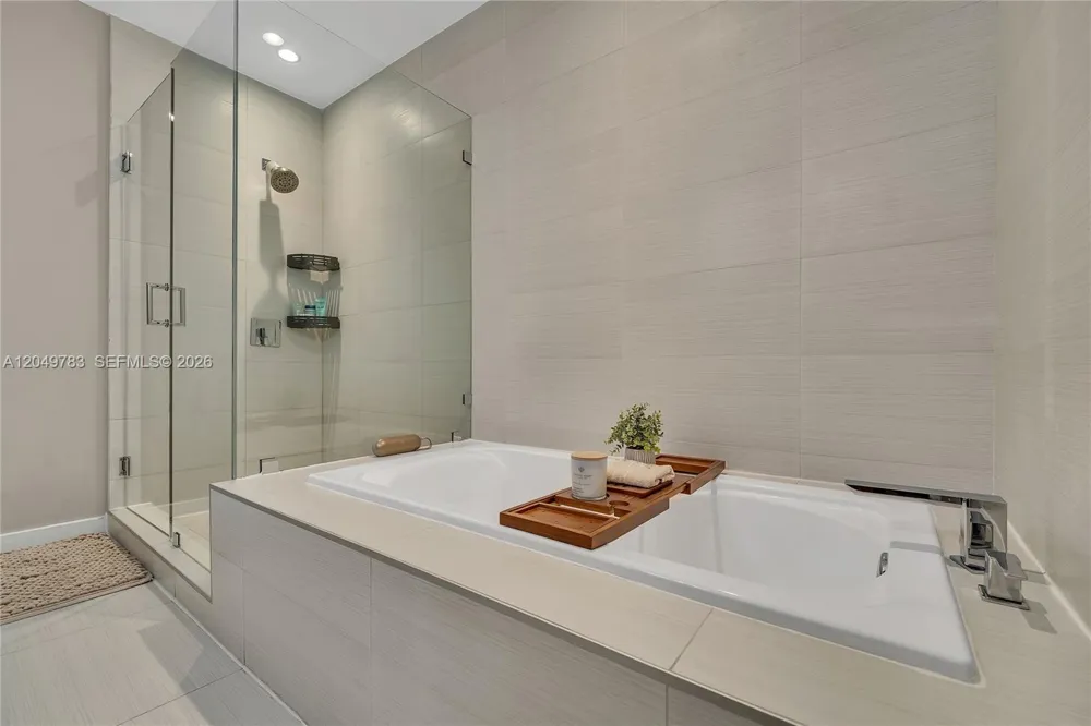 1010 SW 2nd Ave #2201 Miami, FL 33130