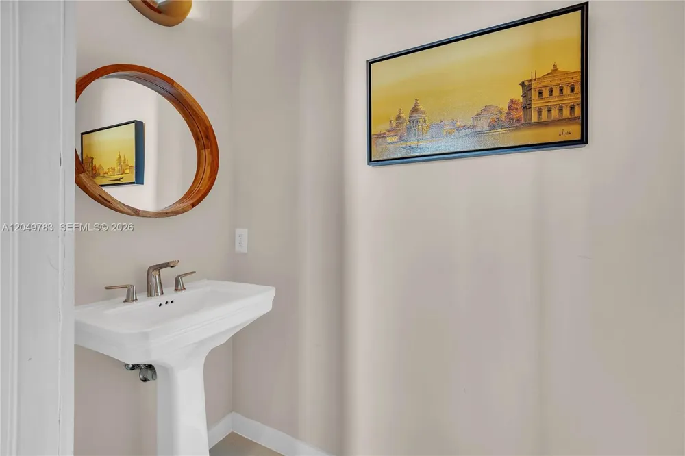 1010 SW 2nd Ave #2201 Miami, FL 33130