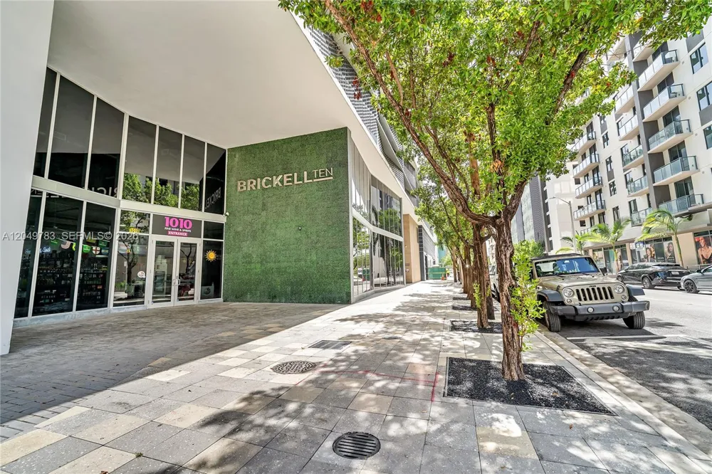1010 SW 2nd Ave #2201 Miami, FL 33130