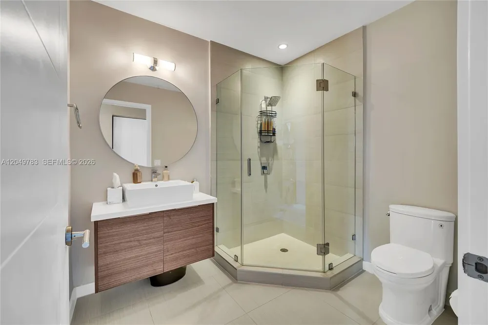 1010 SW 2nd Ave #2201 Miami, FL 33130
