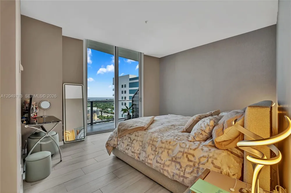 1010 SW 2nd Ave #2201 Miami, FL 33130