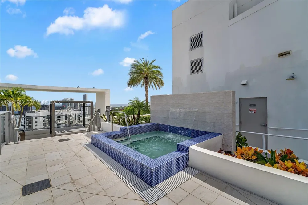 1010 SW 2nd Ave #2201 Miami, FL 33130