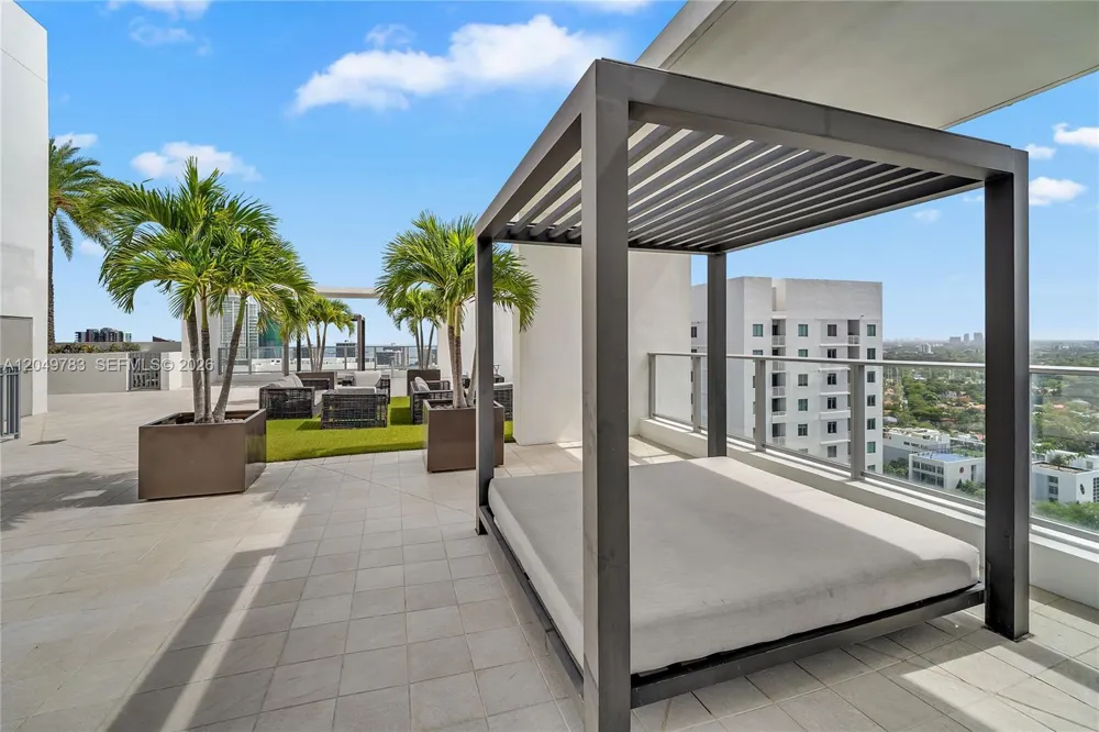 1010 SW 2nd Ave #2201 Miami, FL 33130