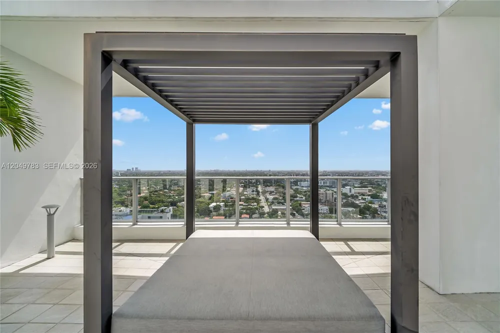 1010 SW 2nd Ave #2201 Miami, FL 33130