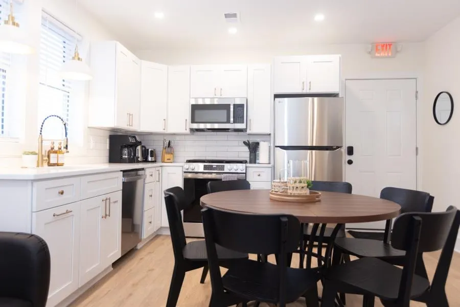 320 E Glenwood Avenue Wildwood, NJ 08260