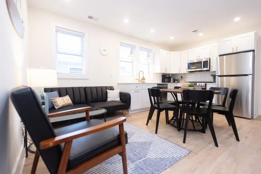 320 E Glenwood Avenue Wildwood, NJ 08260