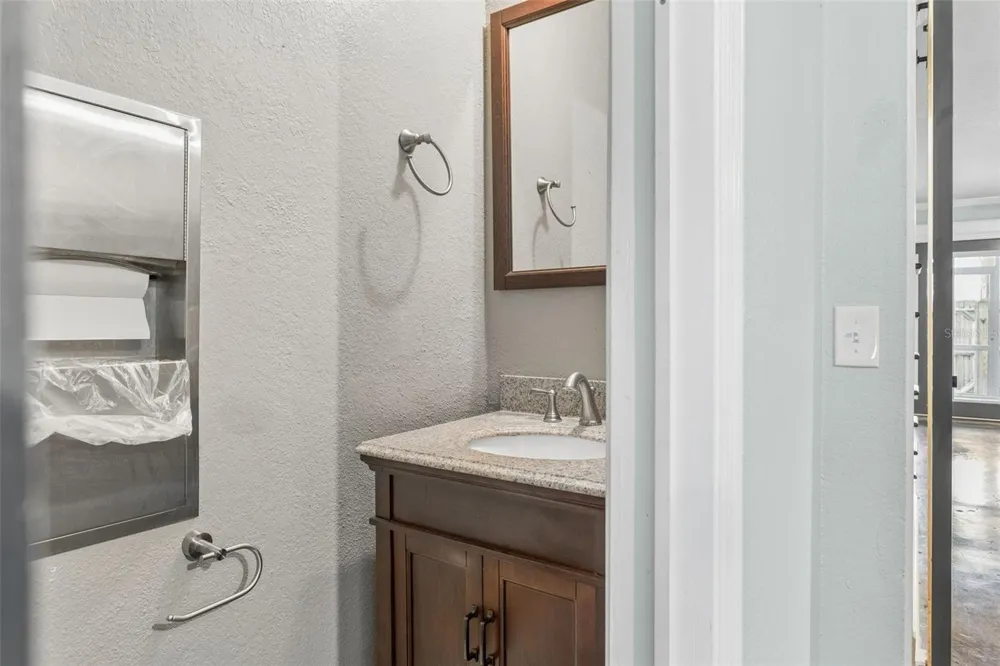 5720 DALDEN DRIVE #5720 Tampa, FL 33617