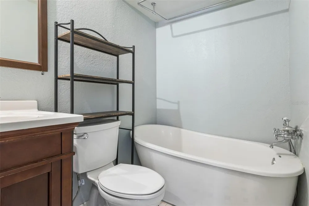 5720 DALDEN DRIVE #5720 Tampa, FL 33617