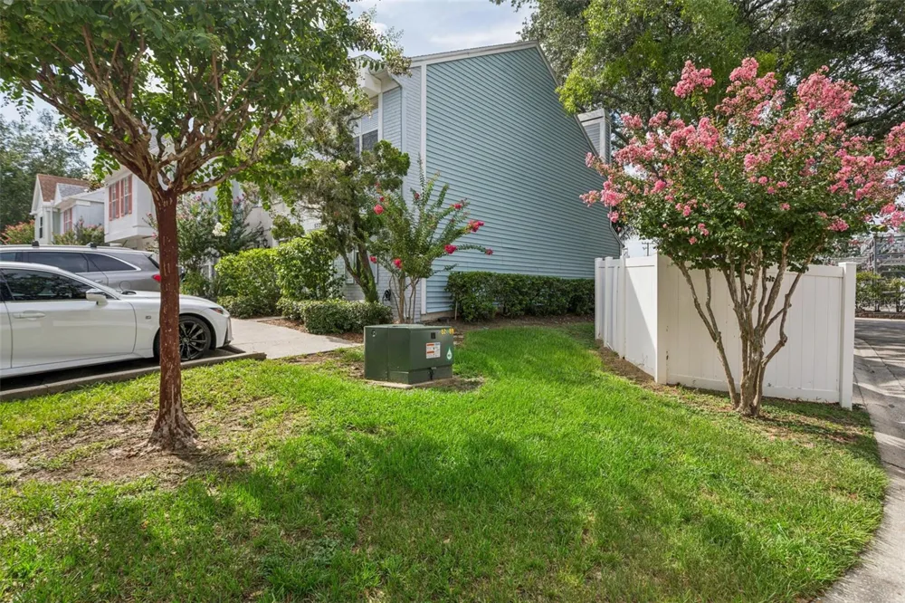 5720 DALDEN DRIVE #5720 Tampa, FL 33617