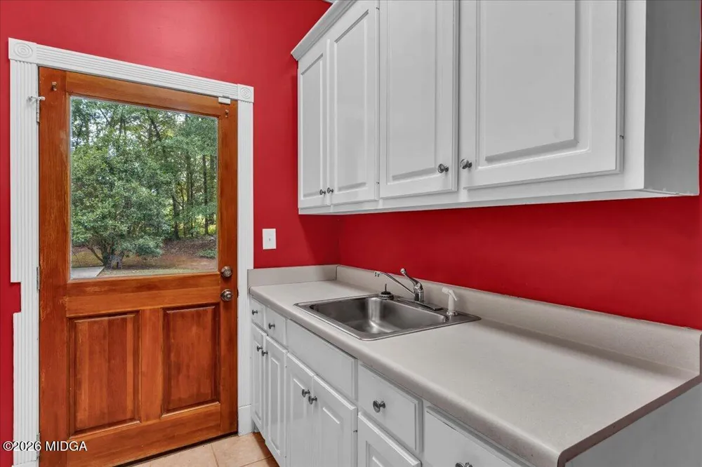 222 Newton Drive Forsyth, GA 31029