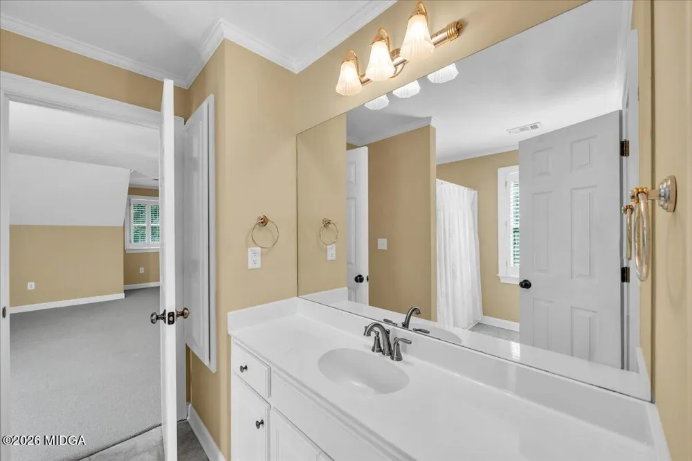 222 Newton Drive Forsyth, GA 31029