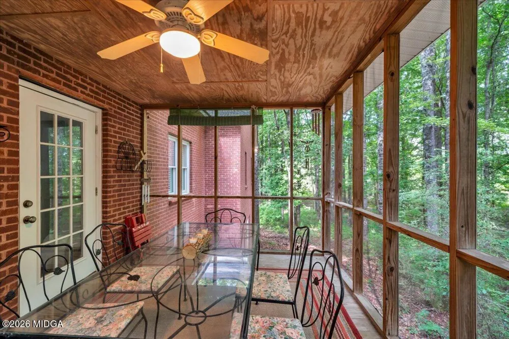 222 Newton Drive Forsyth, GA 31029
