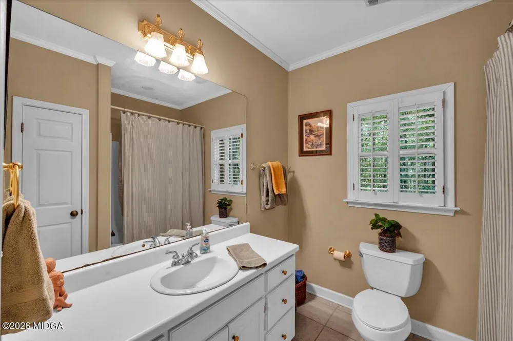 222 Newton Drive Forsyth, GA 31029