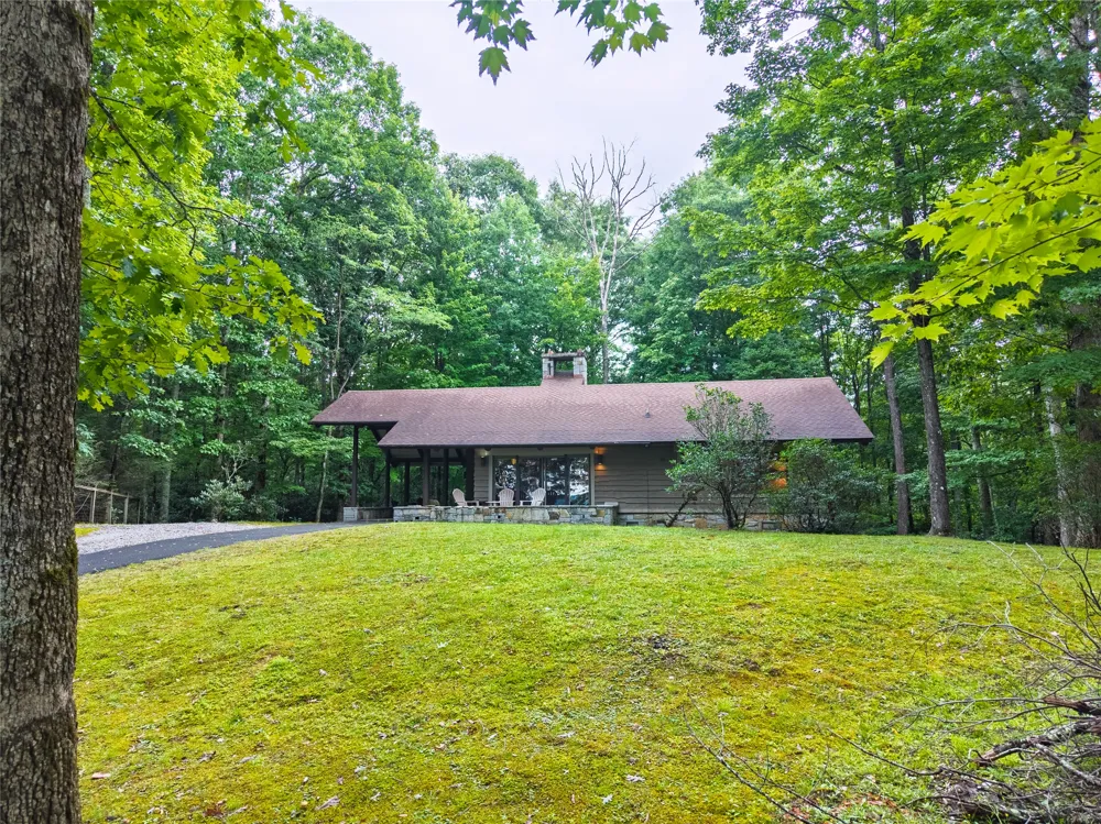 163 View Road Glenville, NC 28736