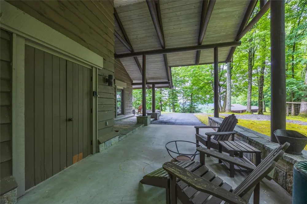 163 View Road Glenville, NC 28736
