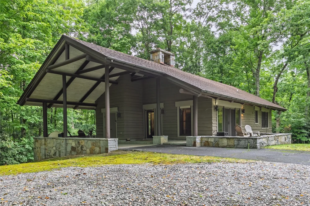 163 View Road Glenville, NC 28736