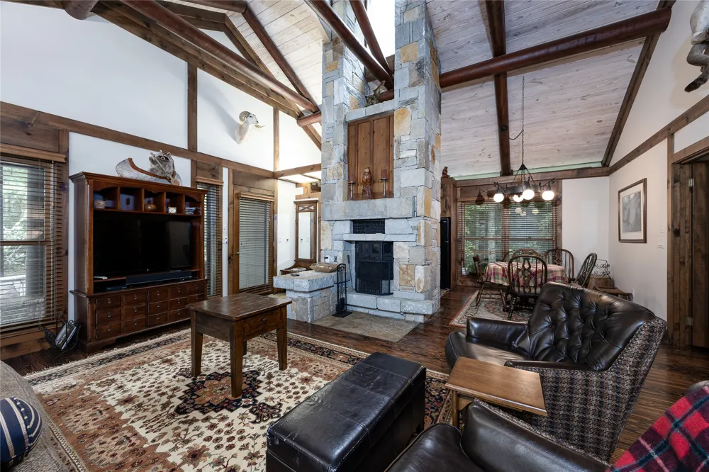 163 View Road Glenville, NC 28736