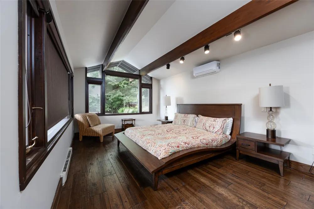 163 View Road Glenville, NC 28736