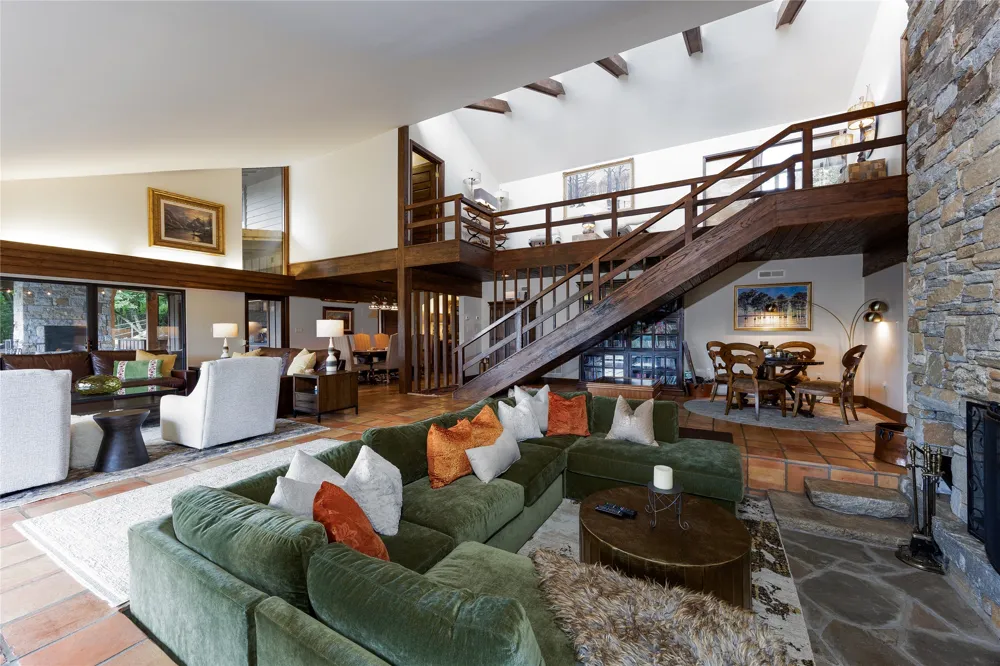 163 View Road Glenville, NC 28736