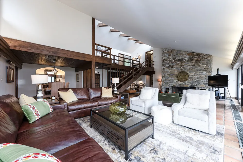 163 View Road Glenville, NC 28736