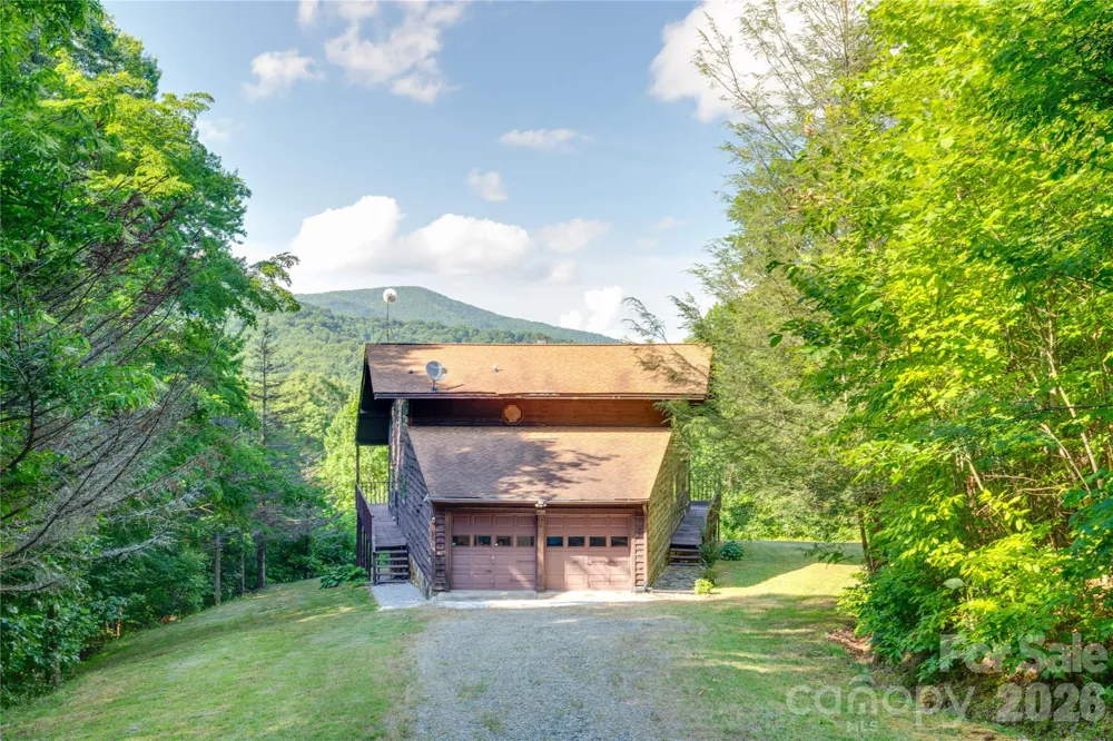 300 Buck Drive Hot Springs, NC 28743